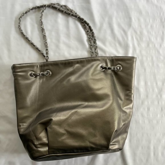 Laila Geir Ness Reversible Pale Pink and Pewter Faux Leather Shoulder Bag - Picture 4 of 9